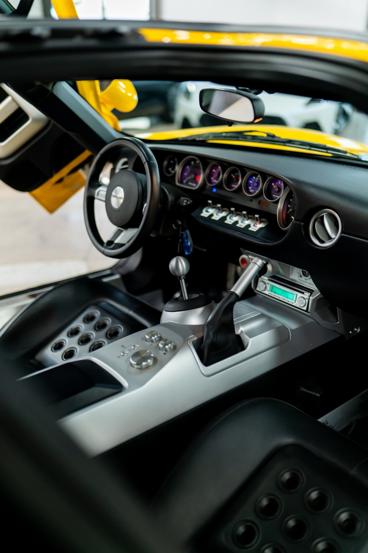 Ford GT manual gearbox interior